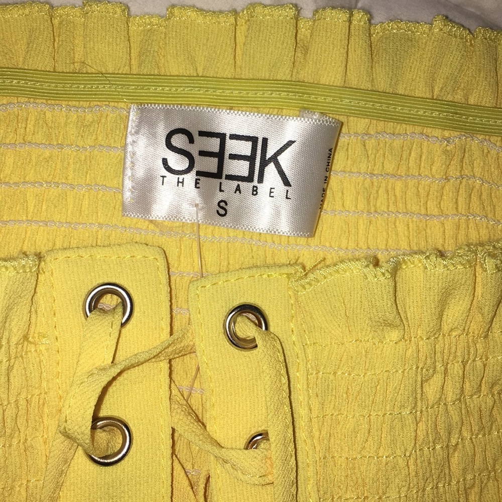 Lf seek the label lace up yellow off shoulder top - Picture 4 of 4